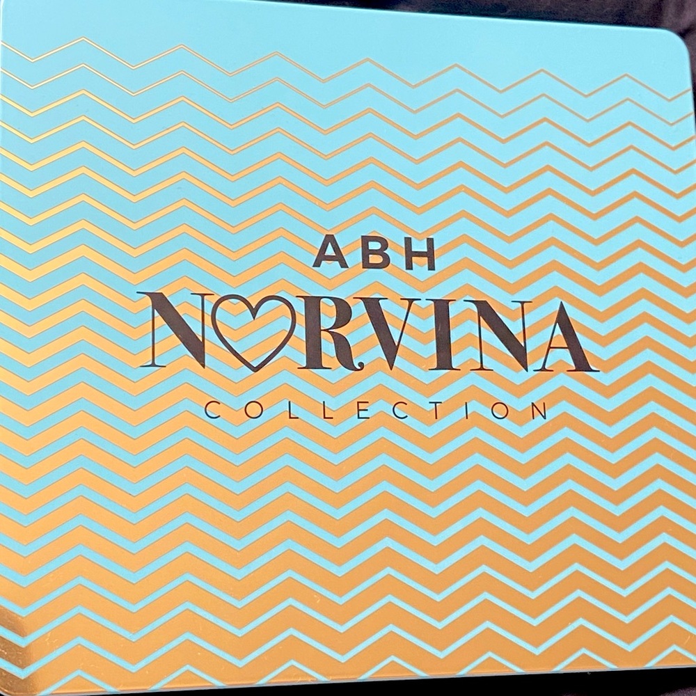 Norvina Palette